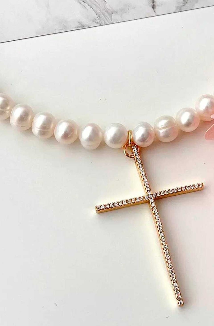 Accesorios Fetiche Suances | Collar Perlas De Agua Dulce Y Cruz Circonitas