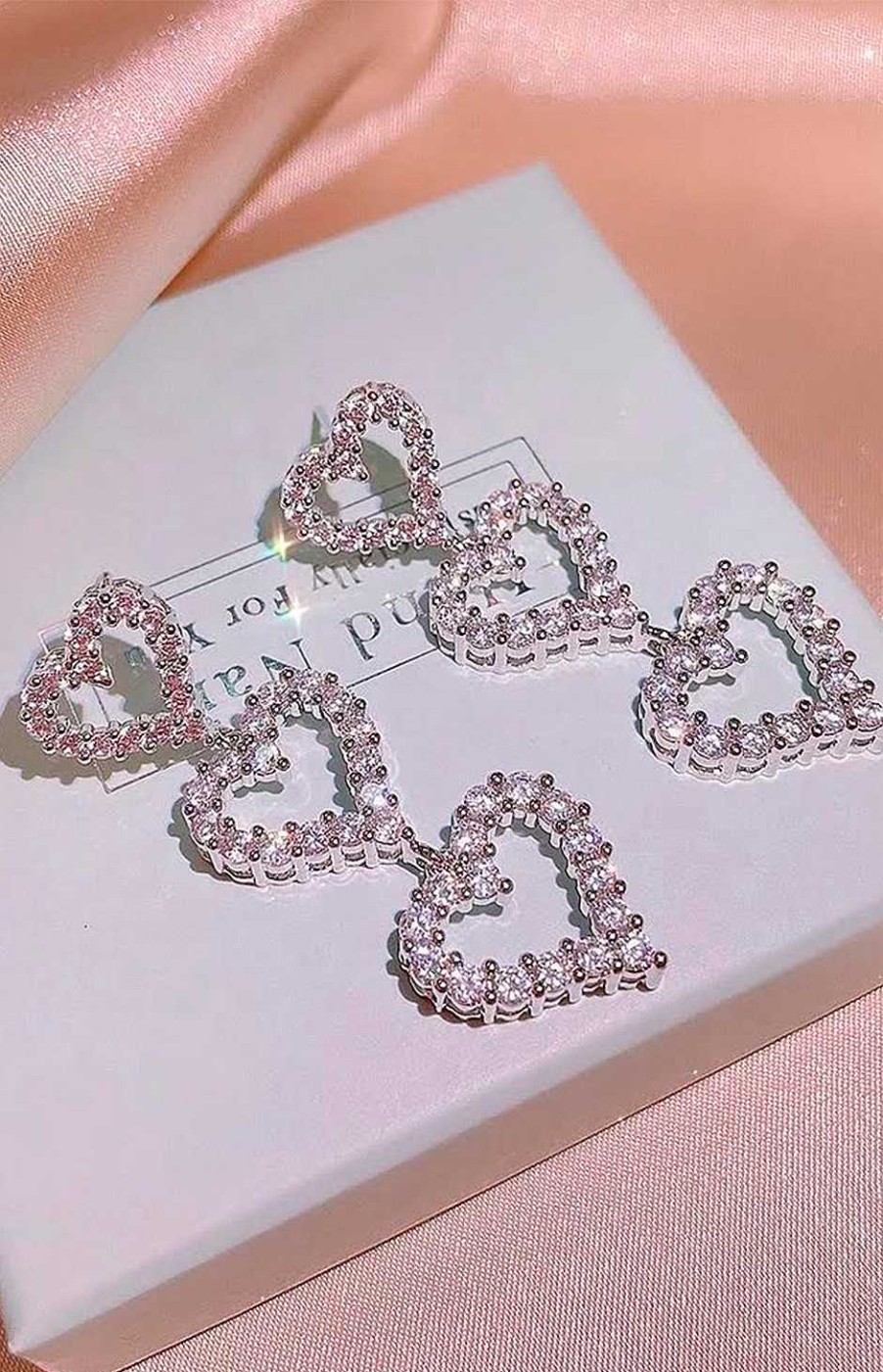Accesorios Fetiche Suances | Pendientes Tres Corazones