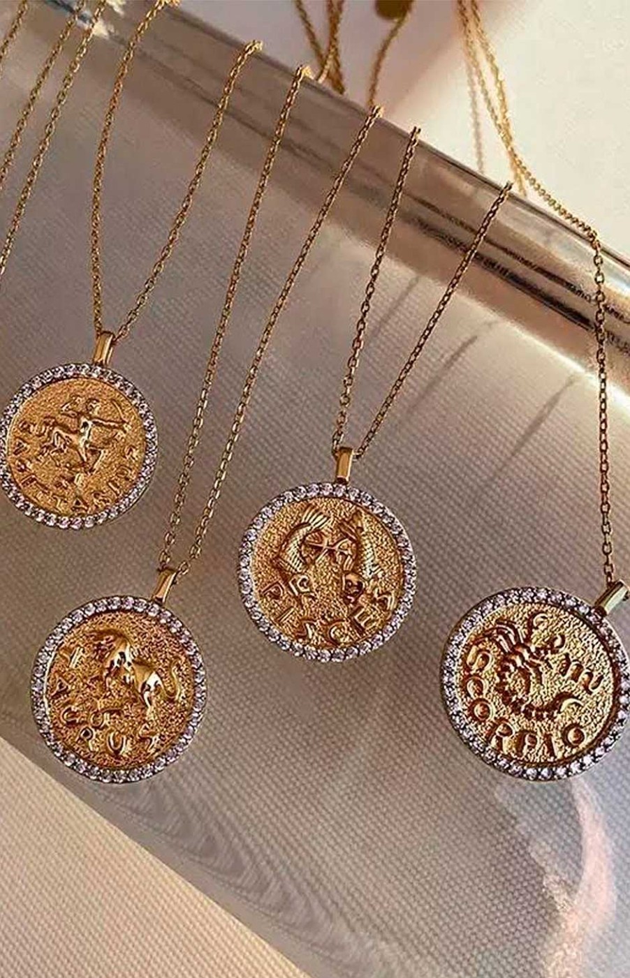 Accesorios Fetiche Suances | Collar Moneda Tauro