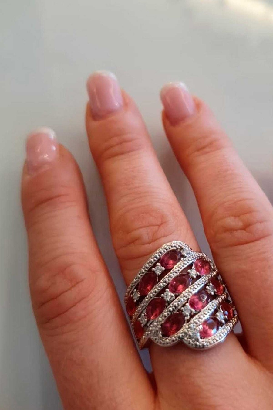 Accesorios Fetiche Suances | Anillo Rubies & Circonitas